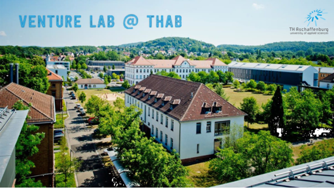 Mehrere Hochschulgebäude in einer grünen Umgebung und den Schriftzug Venture Lab